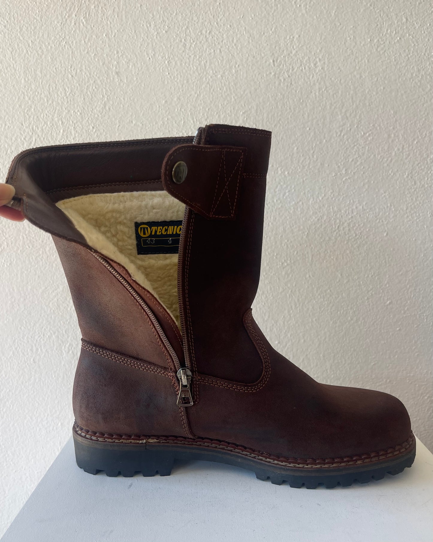 Suede boot with fur - 43