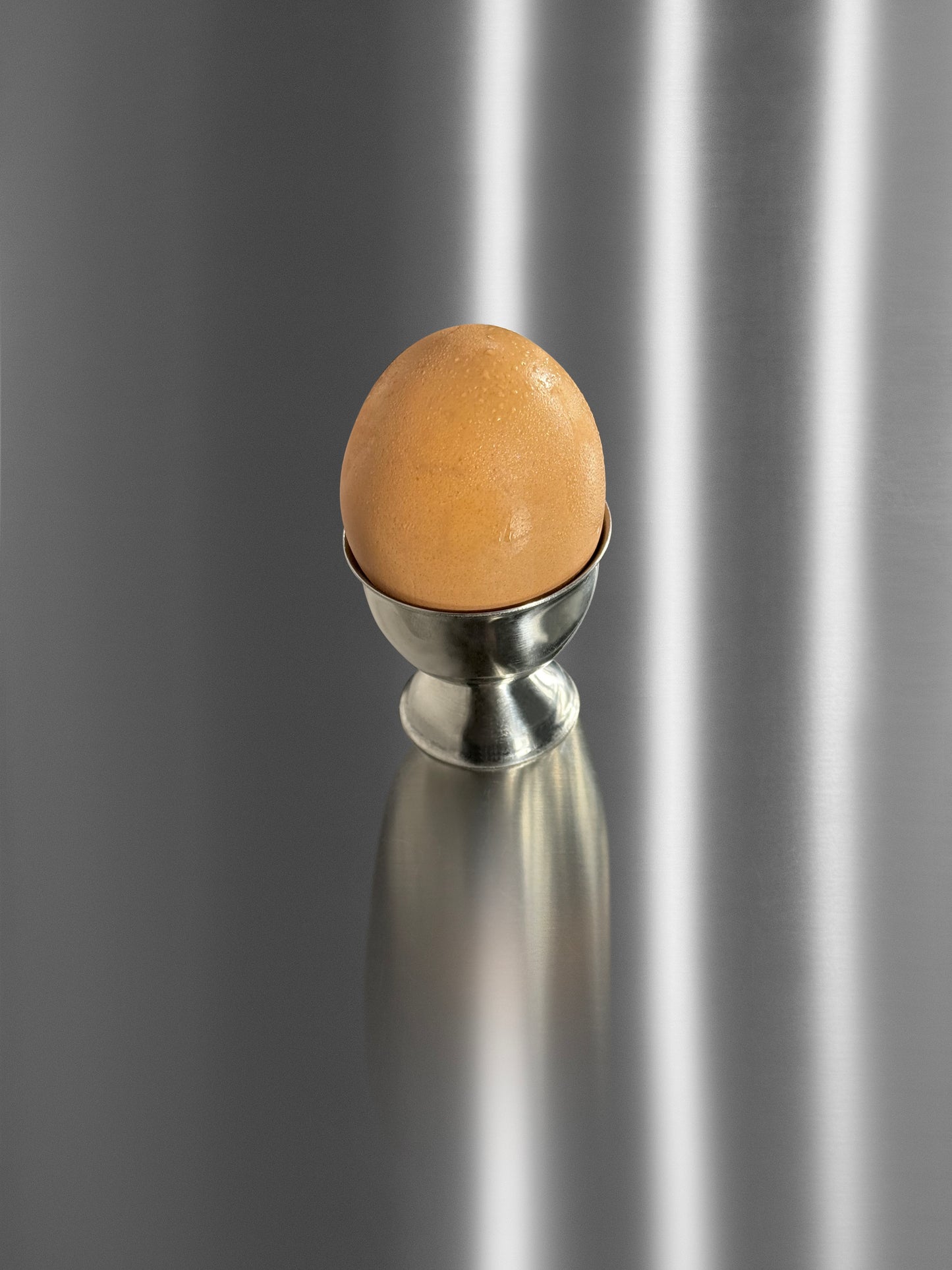 Egg-cup on a pedestal