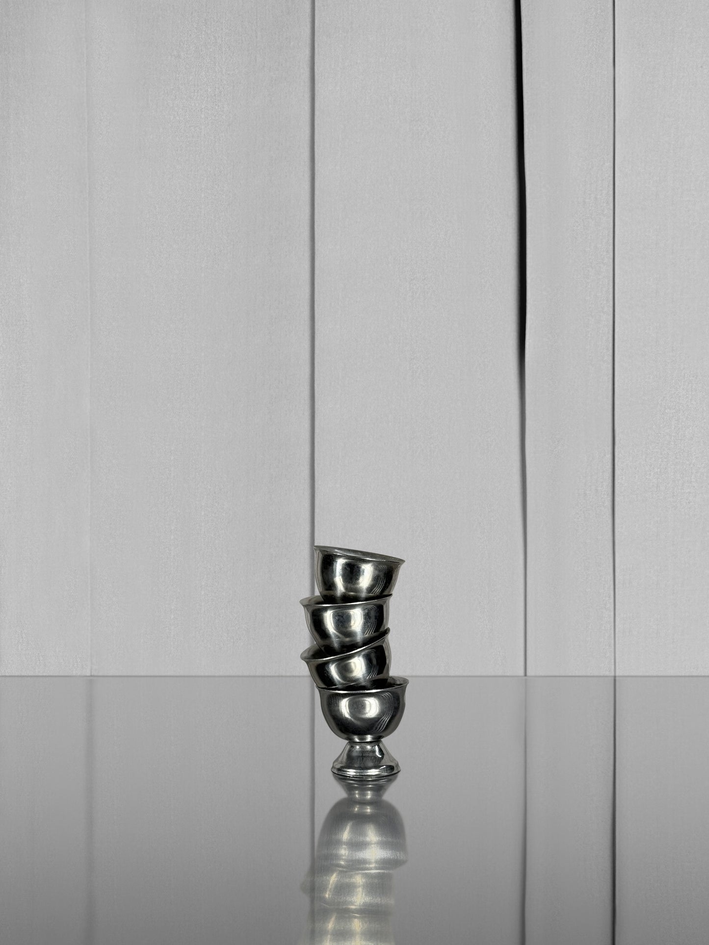Egg-cup on a pedestal