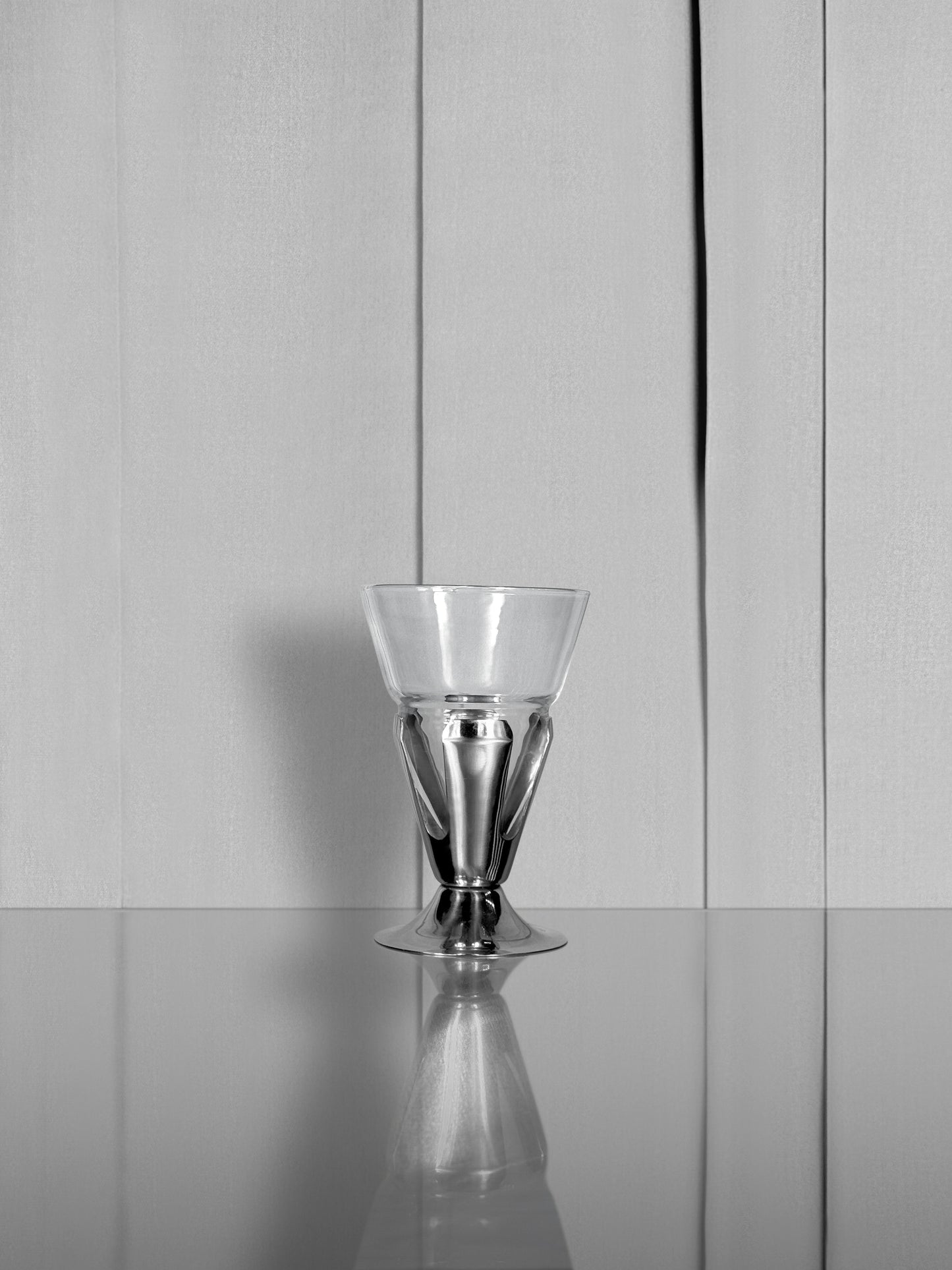 Wine glasses in Steel holders