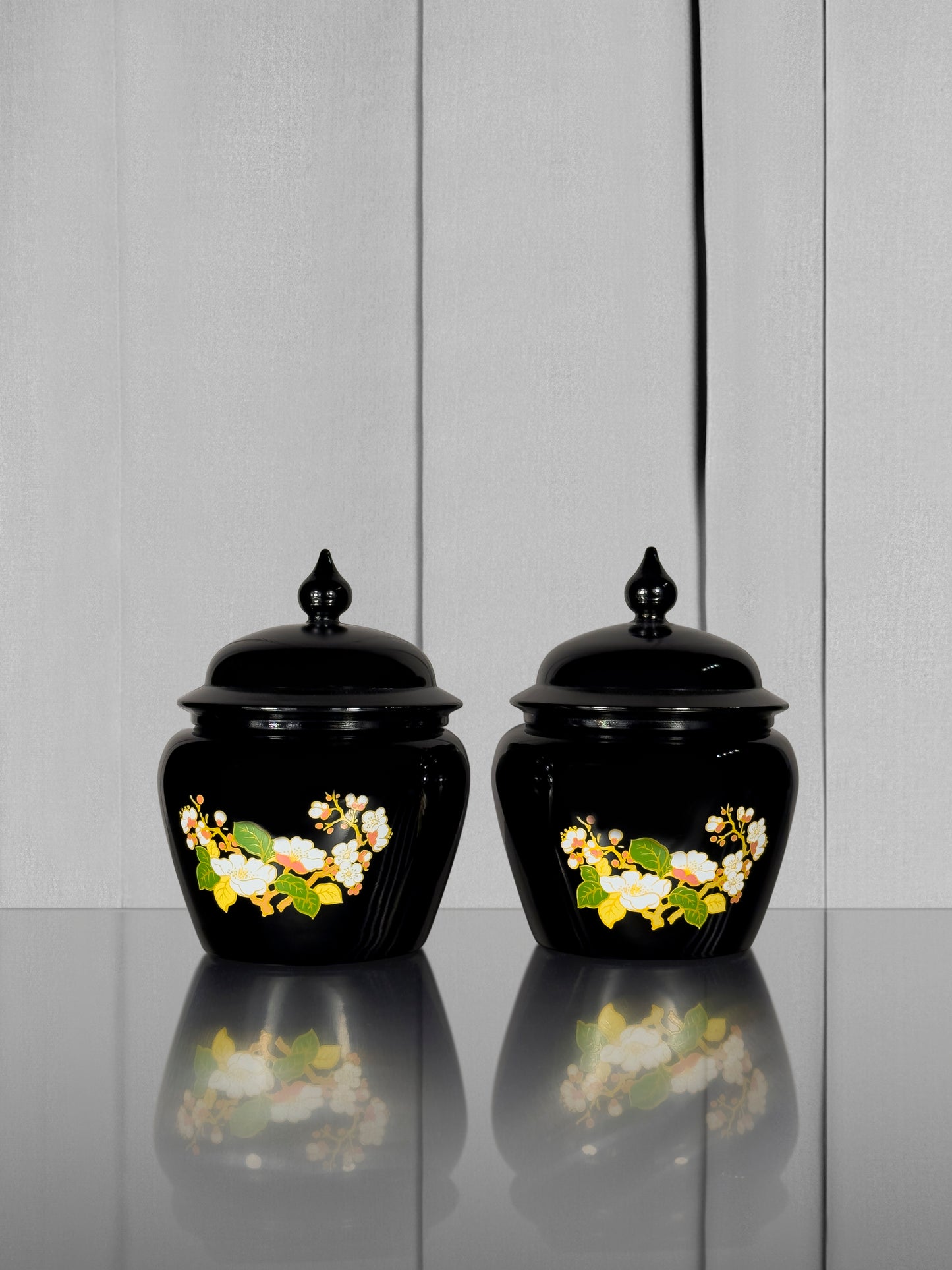 Tiny Stamnos vase