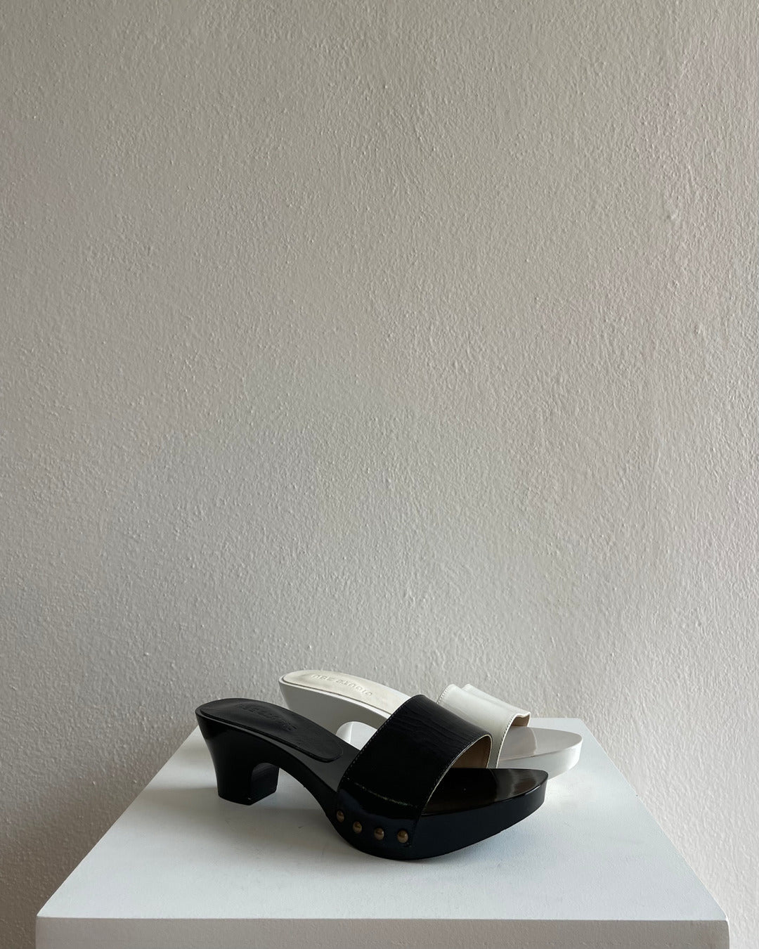 Yin Yang Clogs- 37