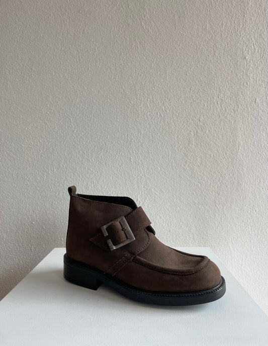 Brown boots with buckle - 36